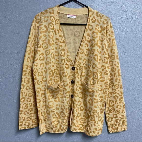 ANDREE Cheetah Cardigan Sweater Women’s Size 1X Lightweight Animal Print Yellow - Picture 1 of 6